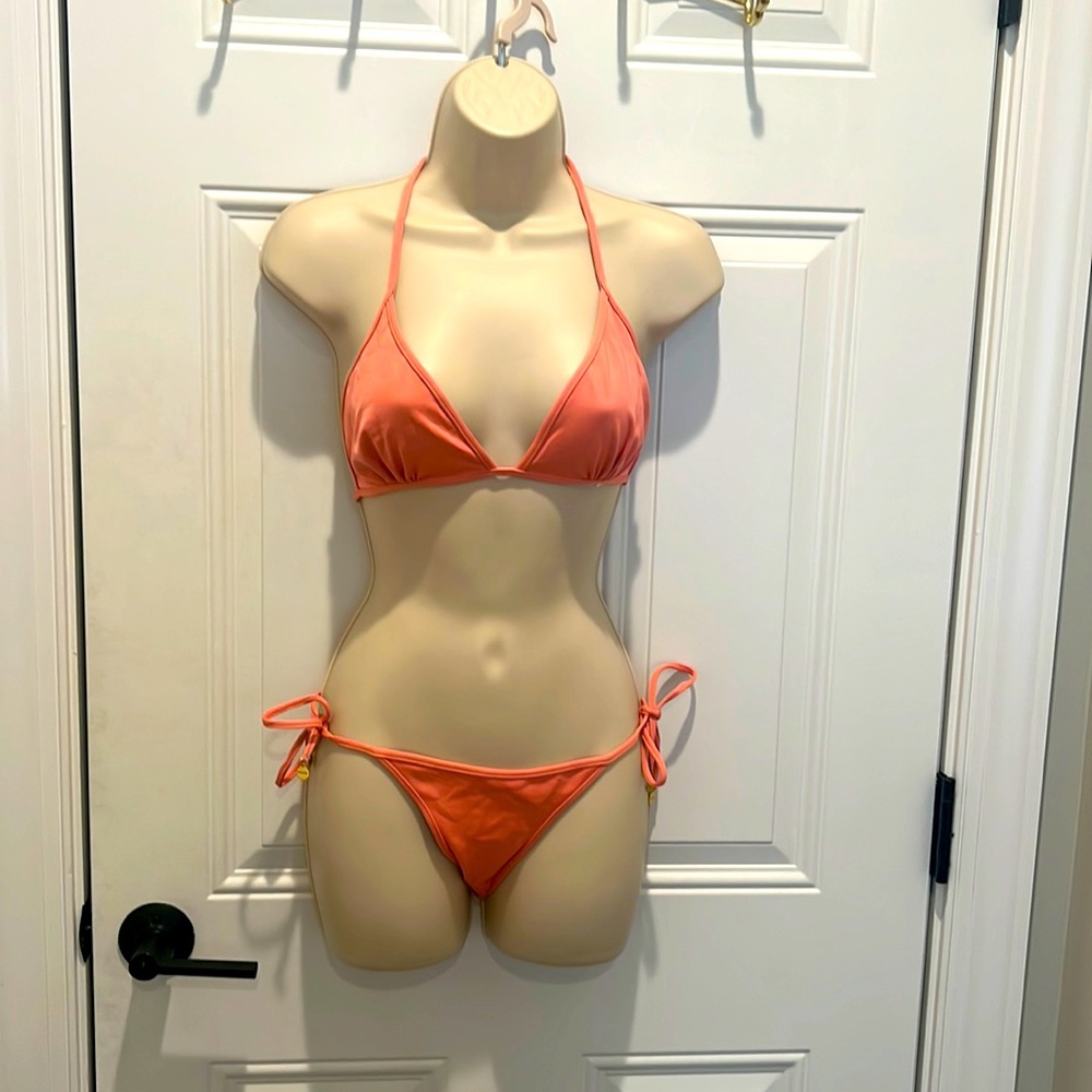 NWOT! OndadeMar Triangle Bikini Top